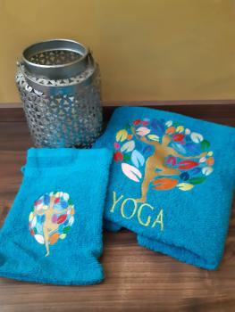 Handtuch und Waschhandschuh im Set mit Yoga - Stickerei